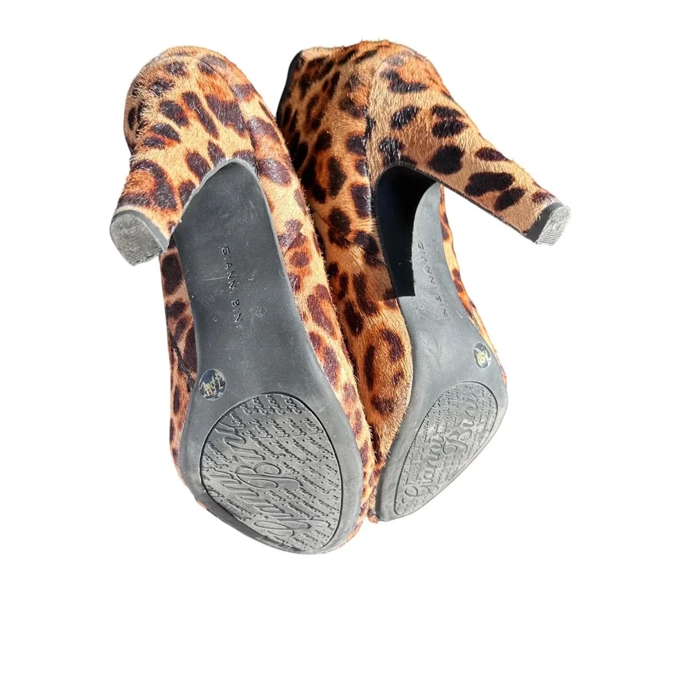 Leopard Print Pony Hair Leather‎ Trim Heel Booties 7.5M Gianni Bini